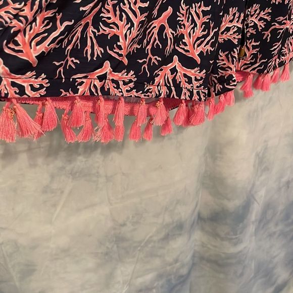 SIMPLY SOUTHERN • tasseled pull on shorts - Picture 2 of 3